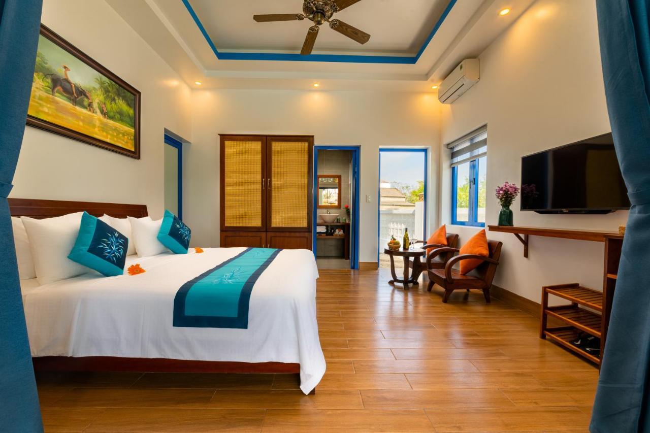 Local Beach Front Villas Tan Thanh Экстерьер фото